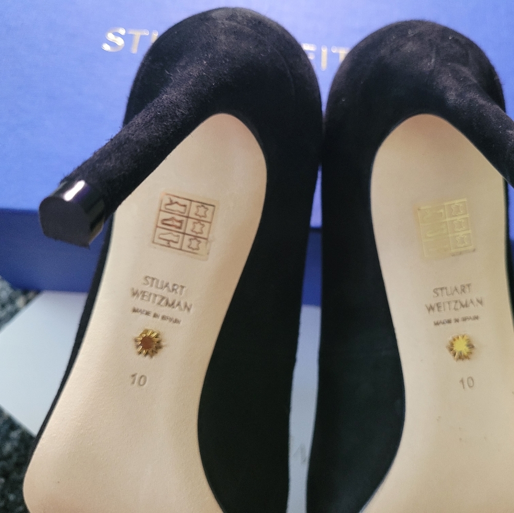 Brand New - Stuart Weitzman 95mm Black Suede Pumps (runs small, more like 8.5) - Picture 4 of 11